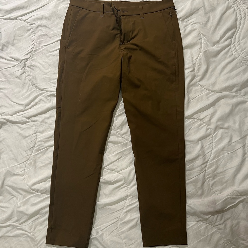 Lululemon abc cropped pants. Brown. 33 Waist